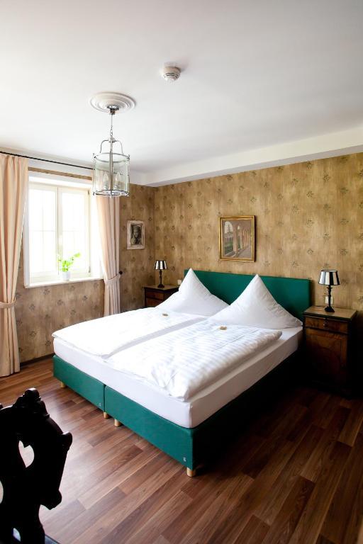 Gastwirtschaft & Hotel Hallescher Anger เนาม์บวร์ก ห้อง รูปภาพ