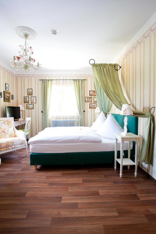 Gastwirtschaft & Hotel Hallescher Anger เนาม์บวร์ก ห้อง รูปภาพ