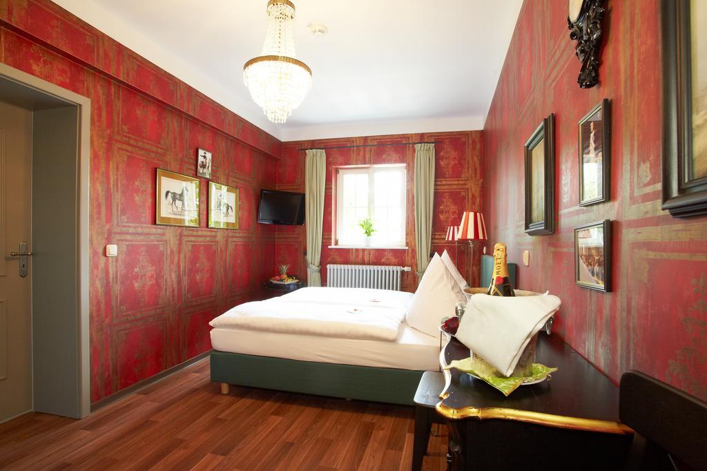 Gastwirtschaft & Hotel Hallescher Anger เนาม์บวร์ก ภายนอก รูปภาพ