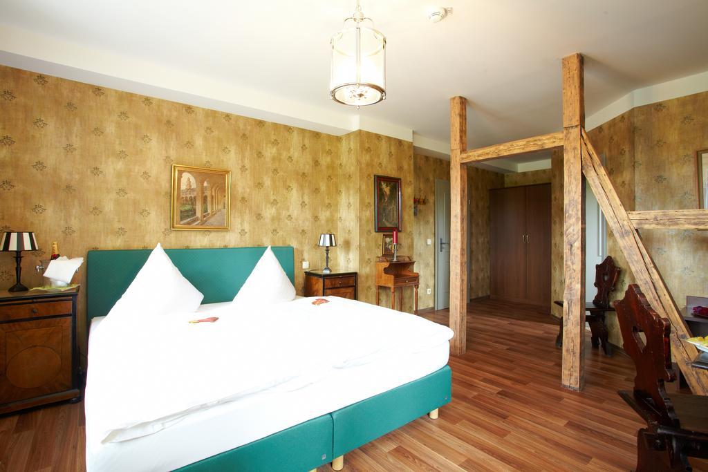 Gastwirtschaft & Hotel Hallescher Anger เนาม์บวร์ก ภายนอก รูปภาพ