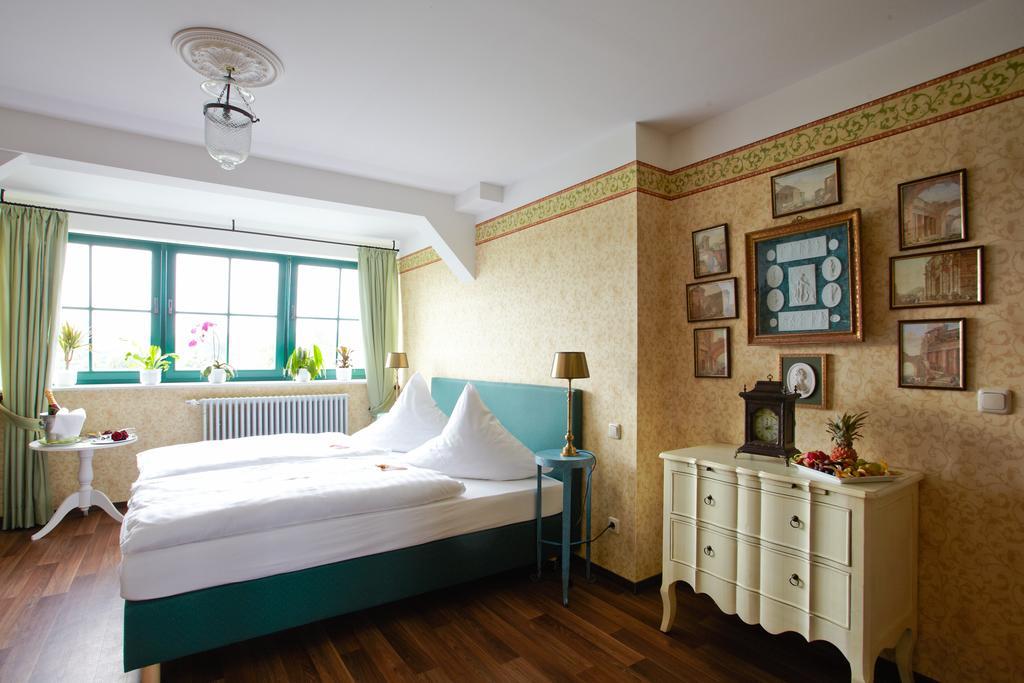 Gastwirtschaft & Hotel Hallescher Anger เนาม์บวร์ก ภายนอก รูปภาพ